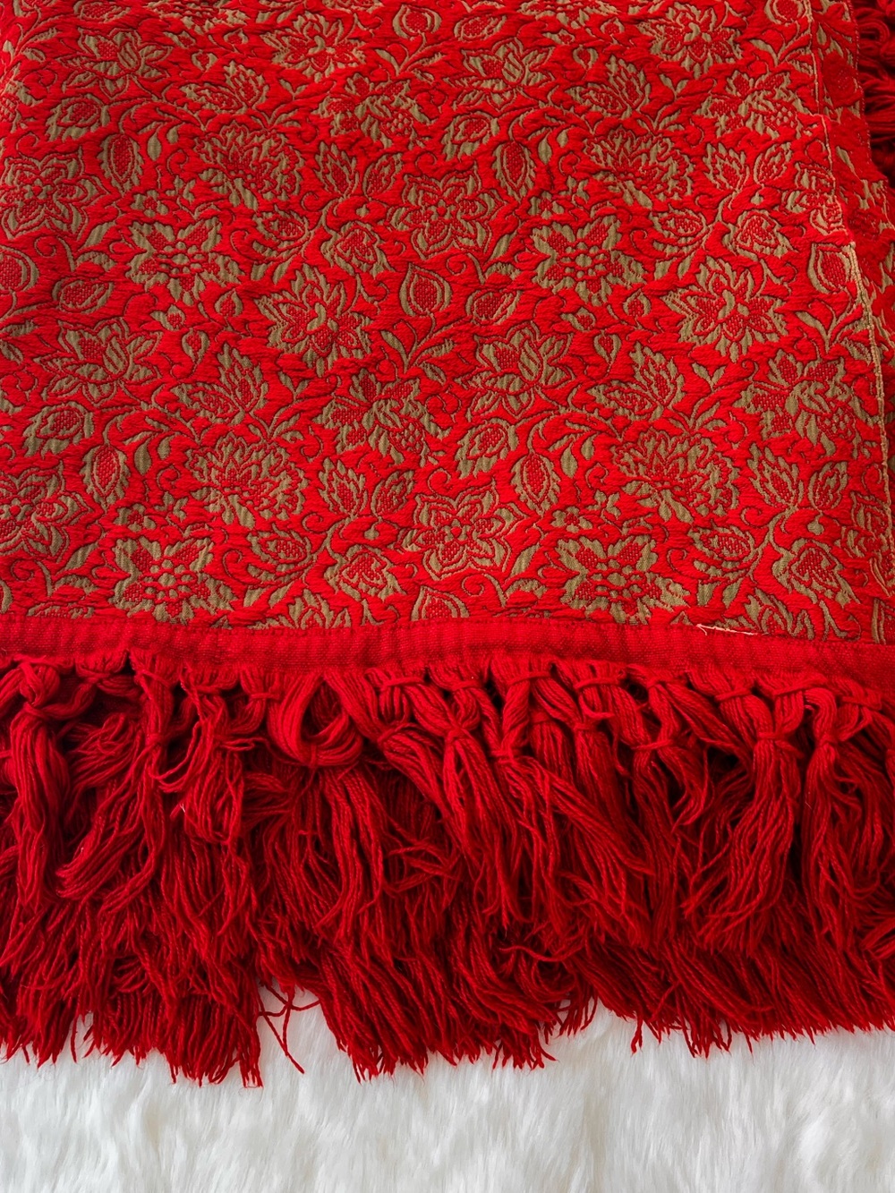 Retro King Embroidery Tapestry bedspread unique Fringe Italy 97”x107”
